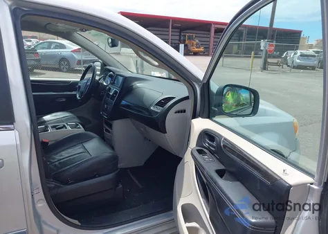 2012 Chrysler Town & Country Touring из США, поврежденный, VIN 2C4RC1BG6CR297123